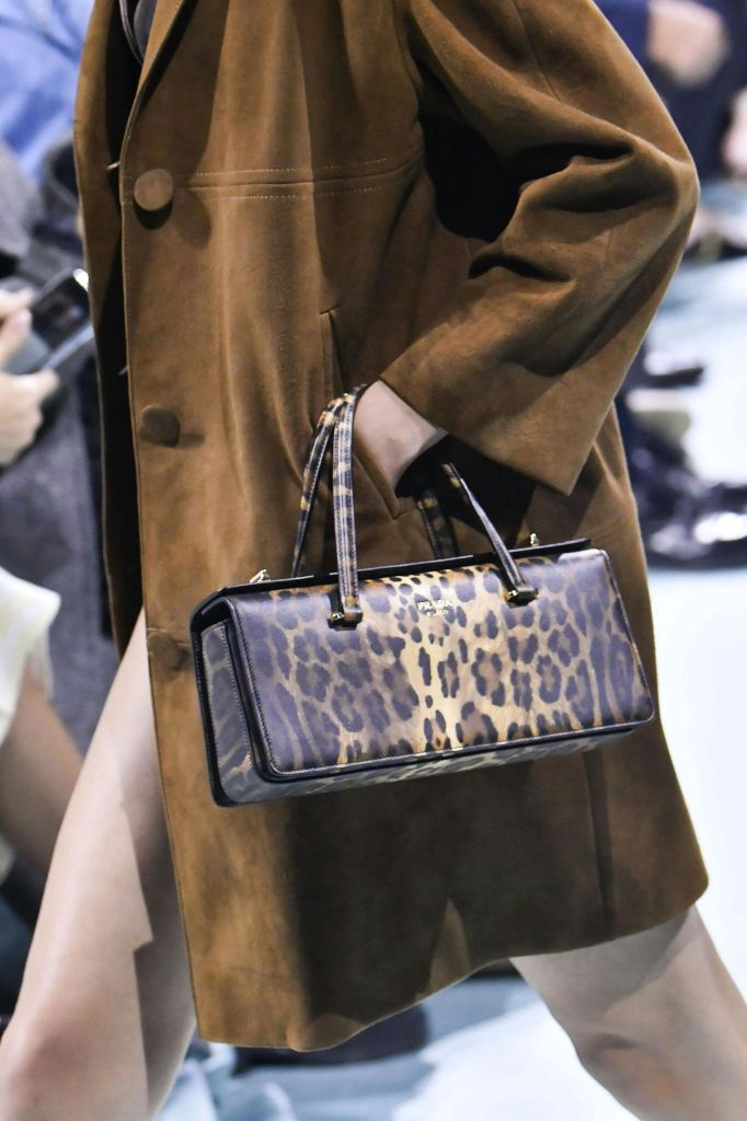 Prada Spring Summer 2025 Fashion Show. Sursa: L Officiel
