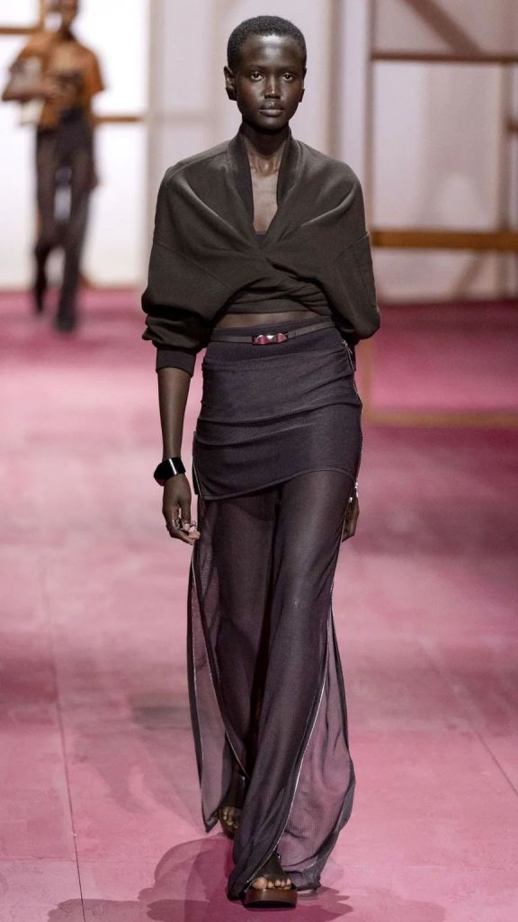 Hermès Spring/Summer 2025. Sursa: Elle