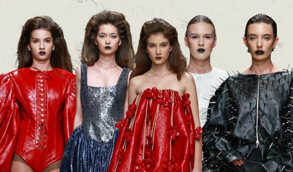 Pif Stephano a prezentat „MONUMENTS” la Romanian Fashion Week. Piele, dantelă și siluete cu accente&nbsp;glam
